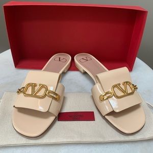 Valentino Garavani VLOGO leather slides off white